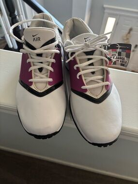 NWT Nike Golf shoes size 10 woman’s